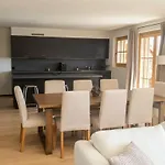 Les Elans Apartment